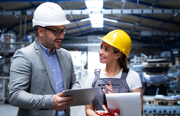 Mettez en avant les réalisations et atouts industriels : certification ISO 9001, 14001, 45001, mise en service d'une ligne de production Industrie 4.0,...